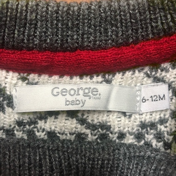 🎉3 For 15$🎉 Winter Snowflakes And Reindeers Gray Sweater Size 6-12 Months - Picture 4 of 4